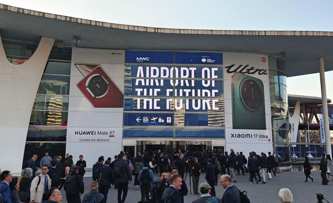 MWC26回顾｜鸿普森医疗数字人一体机亮相巴塞罗那通信展华为展台！